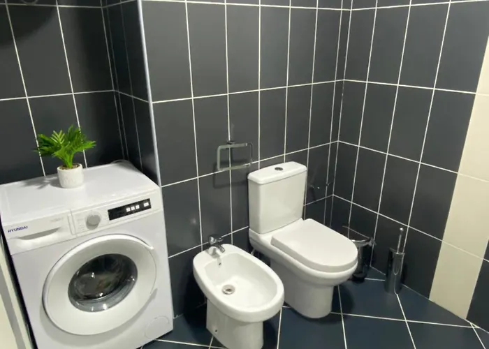 Lulu - Blue * Golem (Tirana)