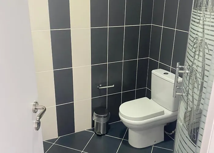 Lulu - Blue Golem (Tirana)