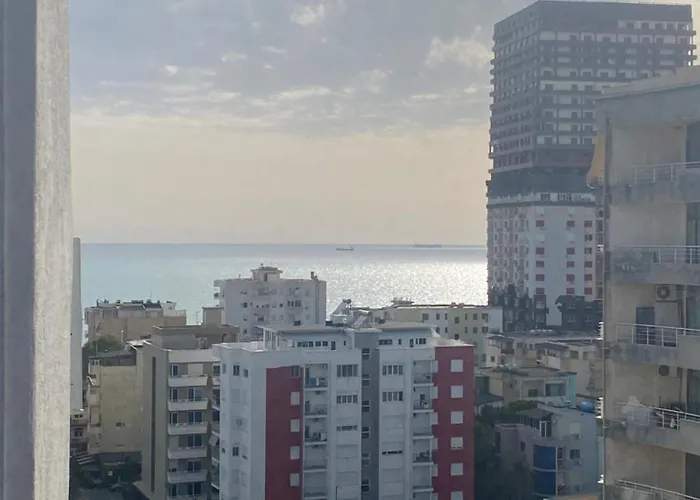 Lulu - Blue Apartment